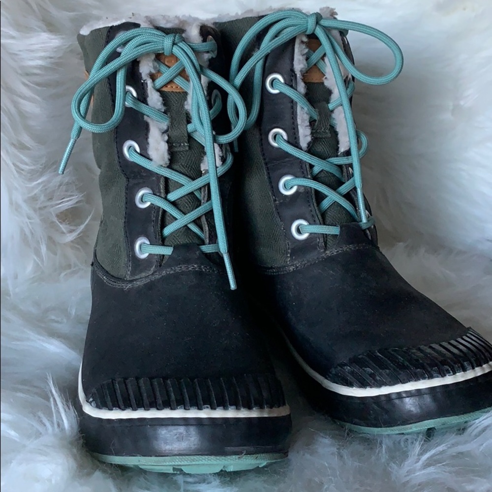 Keen women’s insulated snow boot